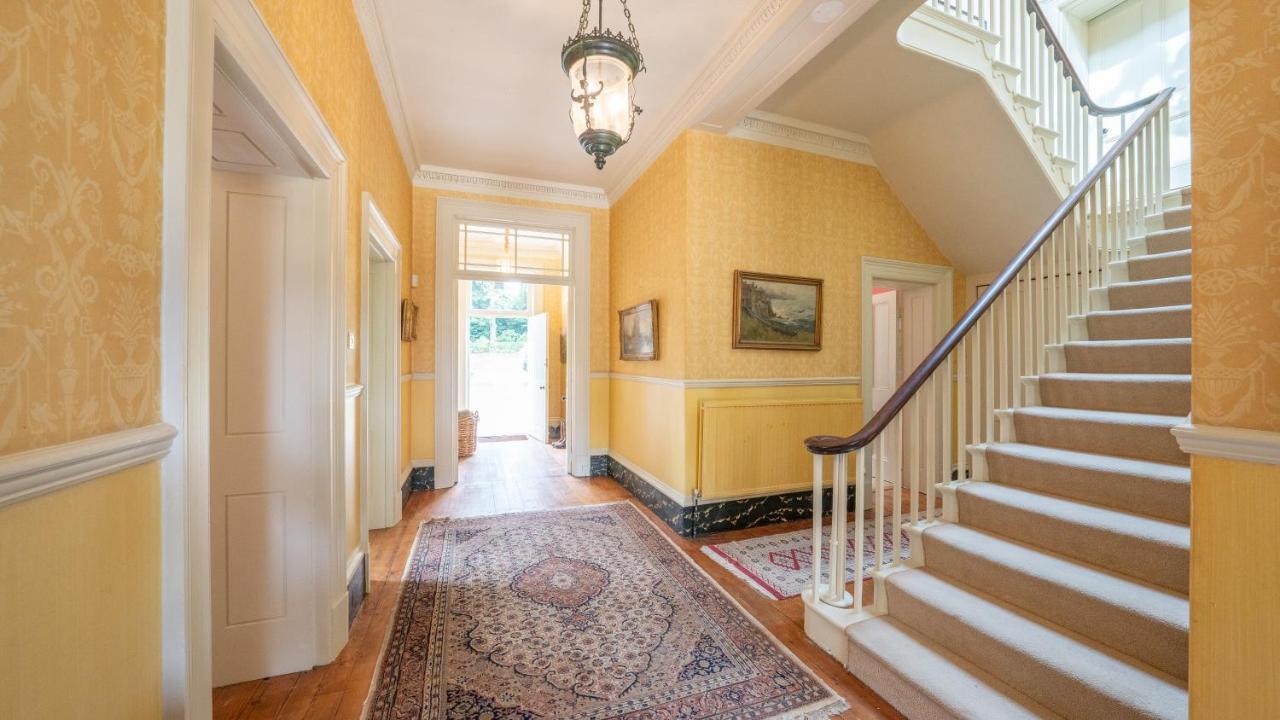 Pantybeiliau House Bed & Breakfast Gilwern Exterior photo